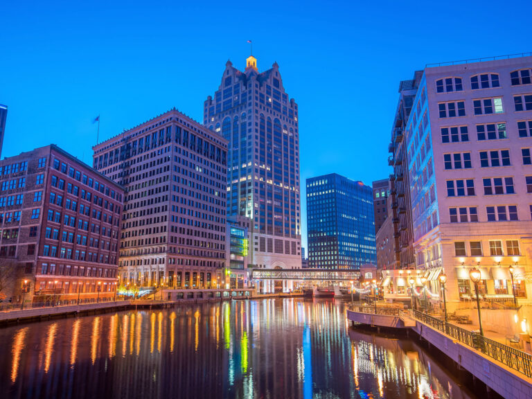 Your Ultimate Guide to Buying and Selling Cars & Trucks By Owner in Milwaukee, Wisconsin